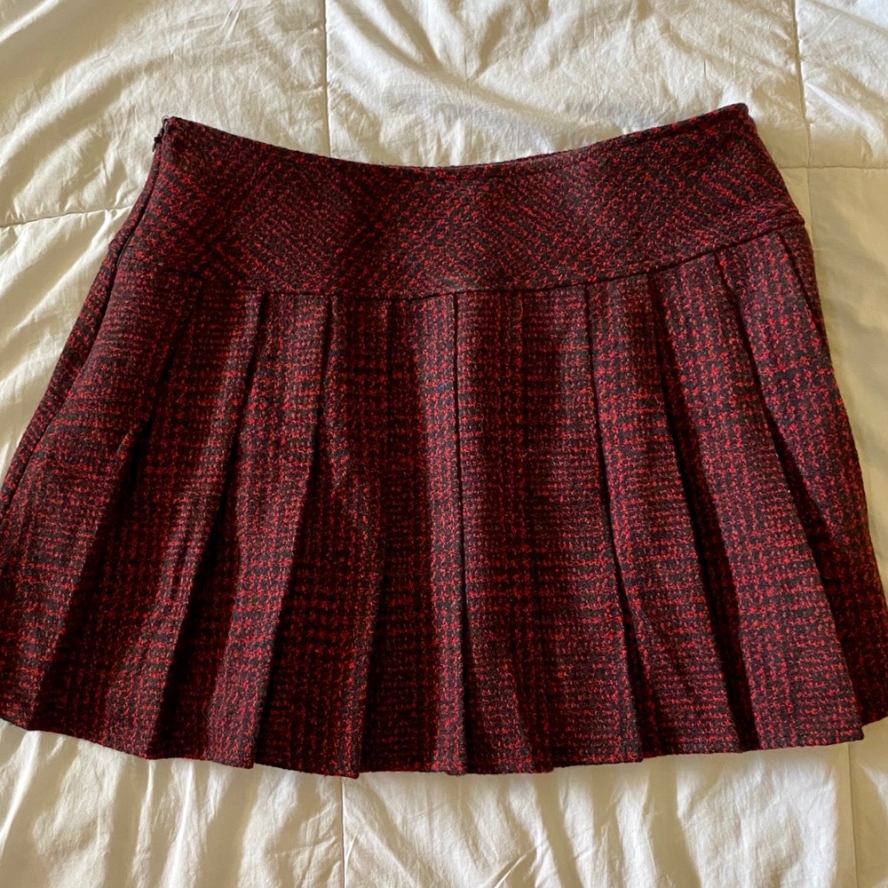 Red & Black Pleated Mini Skirt